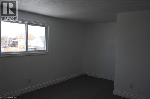 144 Sekura Crescent, Cambridge, ON - Indoor Photo Showing Other Room