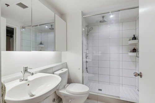 Salle de bains - 306-1010 Rue William, Montréal (Le Sud-Ouest), QC - Indoor Photo Showing Bathroom