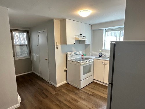 Kitchen - A-595 Av. Marshall, Dorval, QC - Indoor Photo Showing Kitchen