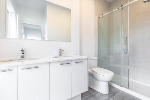 Salle de bains - 202 Av. Jenkins, Montréal (Lachine), QC - Indoor Photo Showing Bathroom