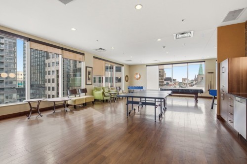 Salle communautaire - 323-1200 Rue St-Alexandre, Montréal (Ville-Marie), QC - Indoor