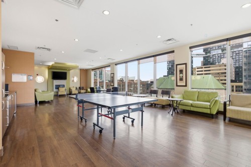 Salle communautaire - 323-1200 Rue St-Alexandre, Montréal (Ville-Marie), QC - Indoor Photo Showing Other Room