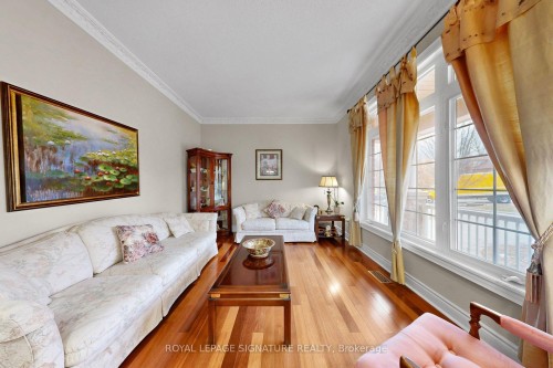 1590 Hallstone Road, Brampton, ON - Indoor Photo Showing Living Room
