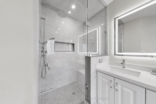 1590 Hallstone Road, Brampton, ON - Indoor Photo Showing Bathroom