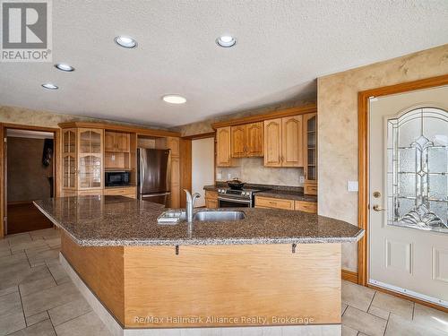 232 Eighth Road E, Hamilton, ON 