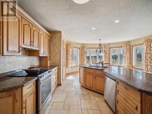 232 Eighth Road E, Hamilton, ON 