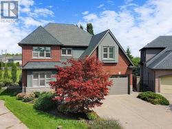 26 MATTHEWS COURT  St. Catharines, ON L2S 4C4