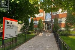 8 - 107 REDPATH AVENUE Toronto, ON M4S 2J9