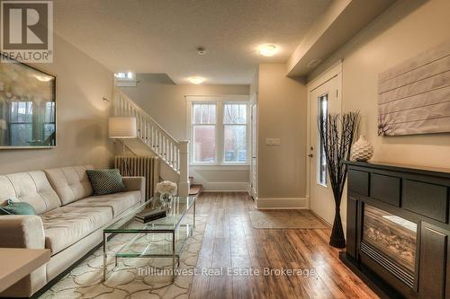 Unit A - 54 Park Street, Kitchener, ON - Indoor Photo Showing Living Room