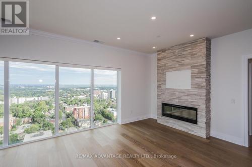 2701 - 505 Talbot Street, London East (East F), ON - Indoor Photo Showing Living Room With Fireplace