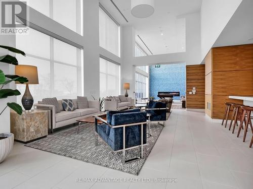 2701 - 505 Talbot Street, London East (East F), ON - Indoor
