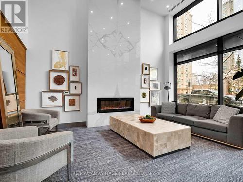 2701 - 505 Talbot Street, London East (East F), ON - Indoor Photo Showing Living Room With Fireplace