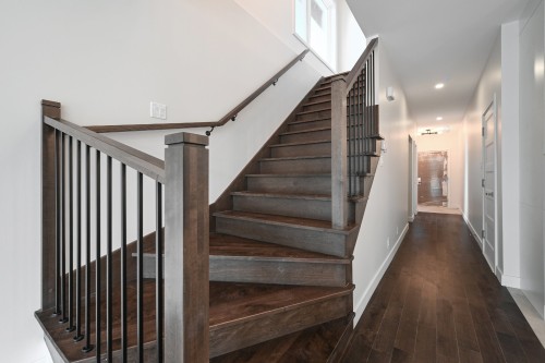 Staircase - 3940 Rue Adélaïde, Longueuil (Saint-Hubert), QC - Indoor Photo Showing Other Room