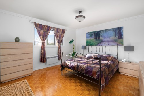 Chambre à coucher principale - 37 Place Leclerc, Kirkland, QC - Indoor Photo Showing Bedroom