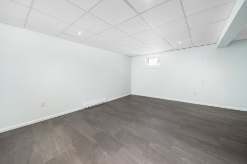 Sous-sol - 37 Place Leclerc, Kirkland, QC - Indoor Photo Showing Other Room