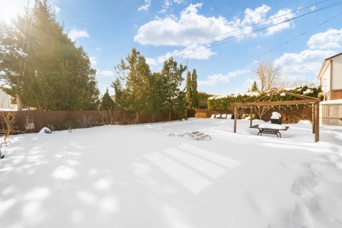 Cour - 37 Place Leclerc, Kirkland, QC - Outdoor