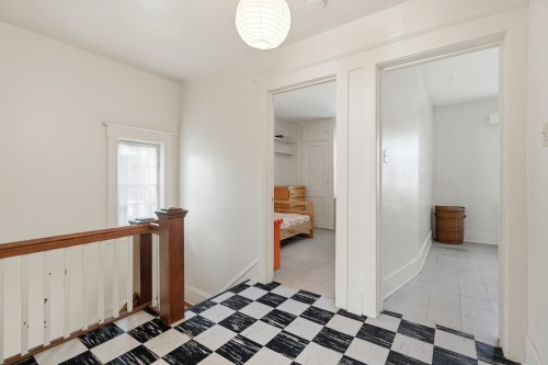 Hall d'entrée/Vestibule - 149 Av. Cornwall, Mont-Royal, QC - Indoor Photo Showing Other Room
