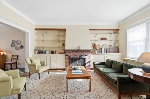Salon - 149 Av. Cornwall, Mont-Royal, QC - Indoor Photo Showing Living Room With Fireplace