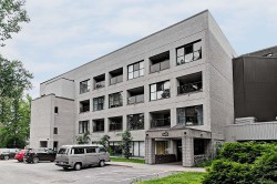 Façade - 