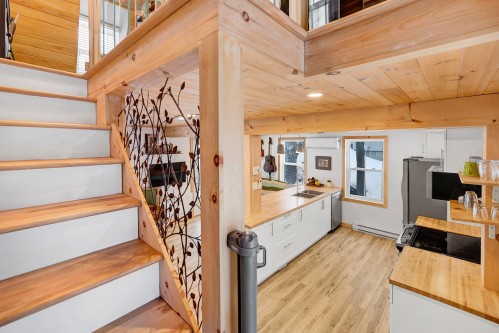 Staircase - 833 Rue Valiquette, Sainte-Adèle, QC - Indoor Photo Showing Other Room