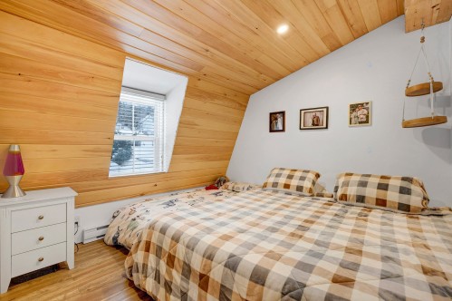 Bedroom - 833 Rue Valiquette, Sainte-Adèle, QC - Indoor Photo Showing Bedroom