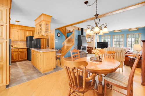 Salle à manger - 87 Ch. Scraire, Mille-Isles, QC - Indoor Photo Showing Dining Room