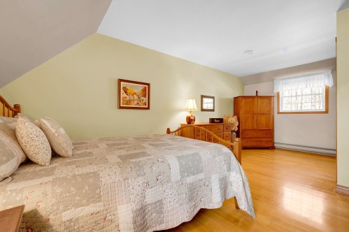 Chambre à coucher principale - 87 Ch. Scraire, Mille-Isles, QC - Indoor Photo Showing Bedroom