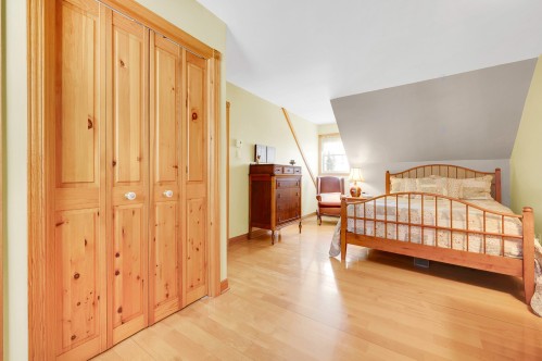 Chambre à coucher principale - 87 Ch. Scraire, Mille-Isles, QC - Indoor Photo Showing Bedroom