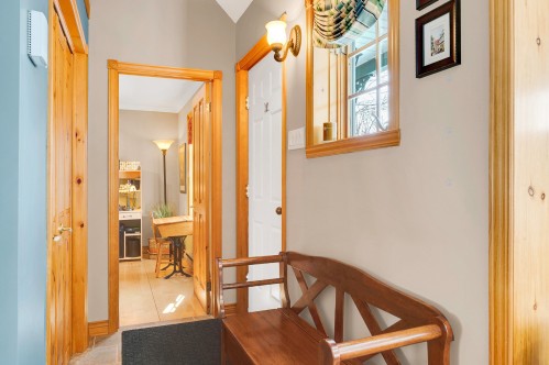 Hall d'entrée/Vestibule - 87 Ch. Scraire, Mille-Isles, QC - Indoor Photo Showing Other Room