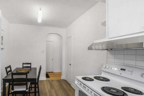 Cuisine - 9-5873 Av. Decelles, Montréal (Côte-Des-Neiges/Notre-Dame-De-Grâce), QC - Indoor Photo Showing Kitchen