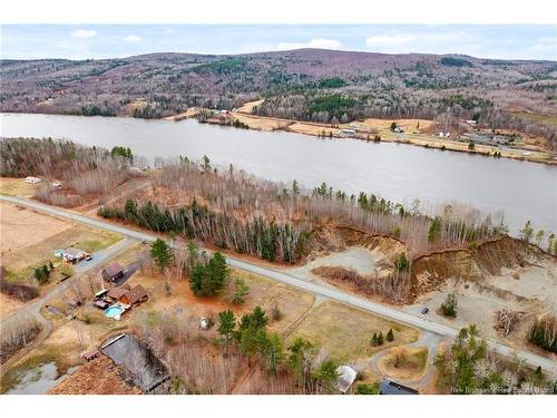 1832 Route 105, Southampton, NB 