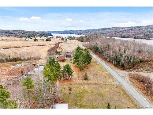 1832 Route 105, Southampton, NB 