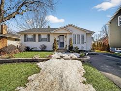 24 McClelan AVE  Riverview, NB E1B 1W8