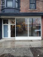 1586 DUNDAS STREET W  Toronto, ON M6K 1T8