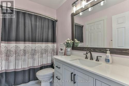 25 Herford Street, Tillsonburg, ON - Indoor Photo Showing Bathroom
