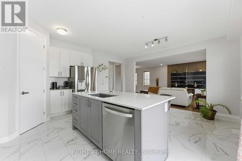 643 Terrier Circle, Ottawa, ON - Indoor Photo Showing Kitchen