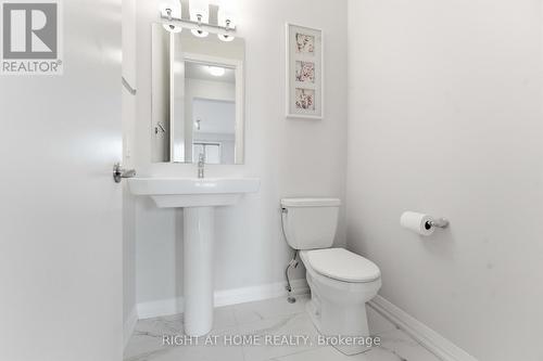 643 Terrier Circle, Ottawa, ON - Indoor Photo Showing Bathroom