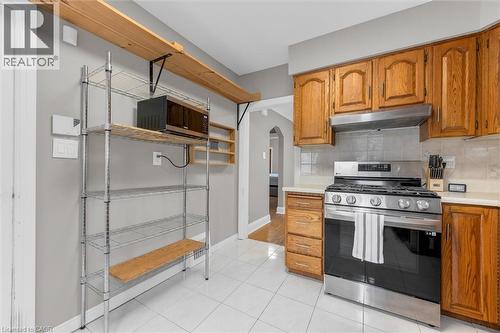 121 Cameron Avenue S, Hamilton, ON - Indoor Photo Showing Kitchen