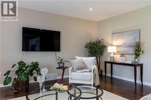6 Bluenose Drive, Port Dover, ON - Indoor Photo Showing Living Room