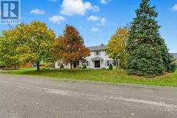 1 MEANDER CLOSE  Hamilton, ON L0R 1H1