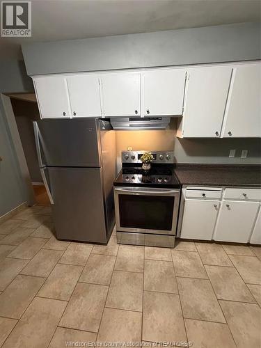 721 Devonshire, Windsor, ON - Indoor Photo Showing Kitchen