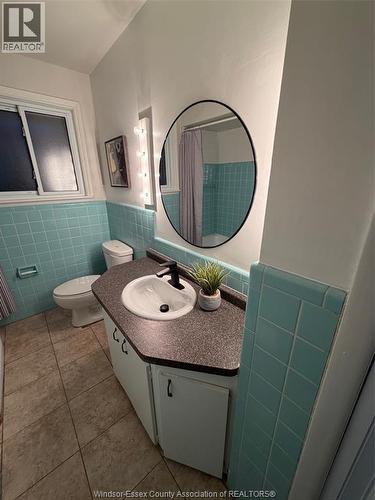 721 Devonshire, Windsor, ON - Indoor Photo Showing Bathroom