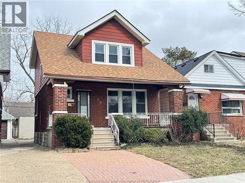 658 Rankin AVENUE  Windsor, ON N9B 2R9