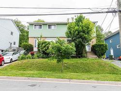 146/148 Roleika Drive  Dartmouth, NS B2X 1M6