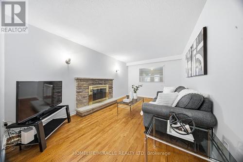 4343 Alta Court, Mississauga, ON - Indoor Photo Showing Living Room With Fireplace