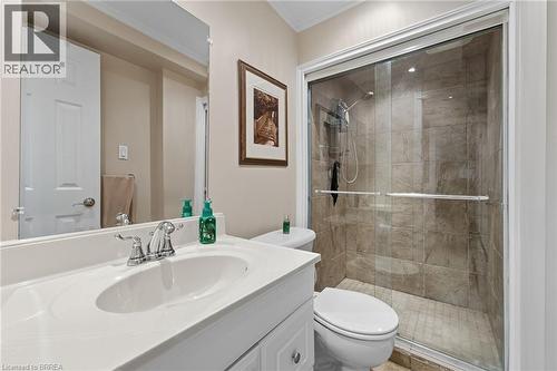 324 Burnett Avenue, Cambridge, ON - Indoor Photo Showing Bathroom