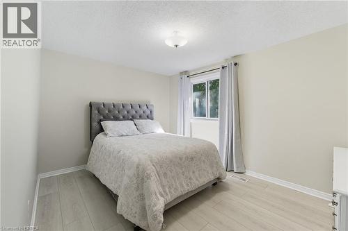324 Burnett Avenue, Cambridge, ON - Indoor Photo Showing Bedroom