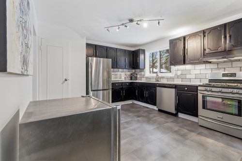 Cuisine - 6 Place D'Autrey, Lorraine, QC - Indoor Photo Showing Kitchen