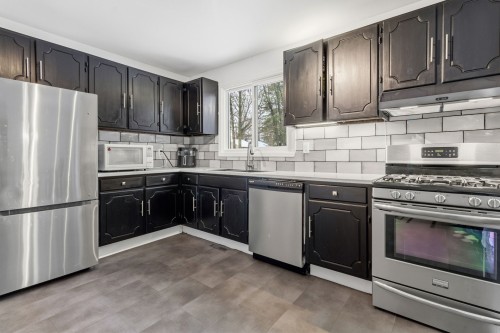 Cuisine - 6 Place D'Autrey, Lorraine, QC - Indoor Photo Showing Kitchen