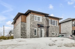 1501 Rue Catherine-Cottin  Québec (Charlesbourg), QC G2L 0G3